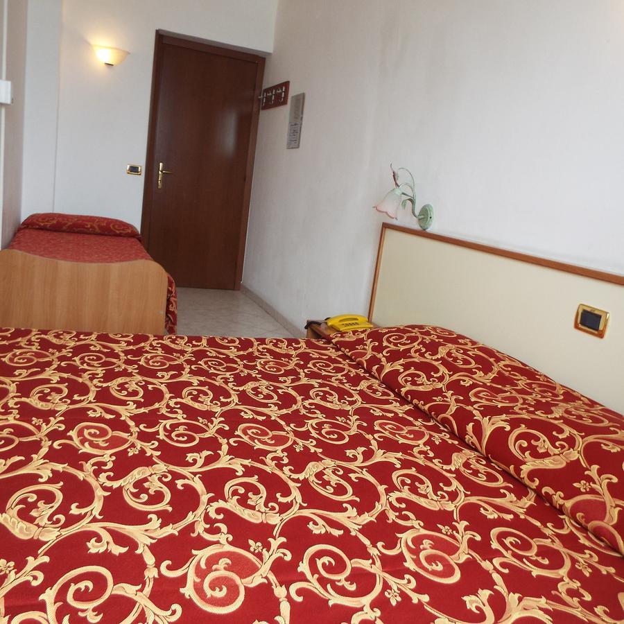 Hotel Ideale Варацце Экстерьер фото