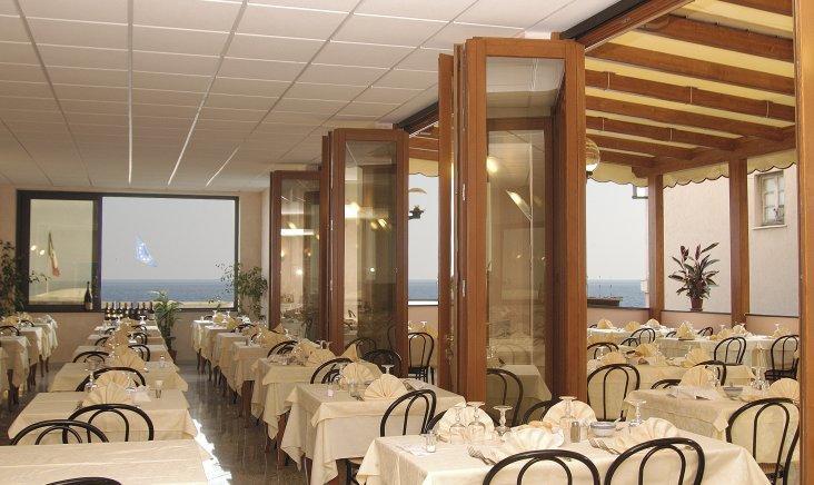 Hotel Ideale Варацце Экстерьер фото